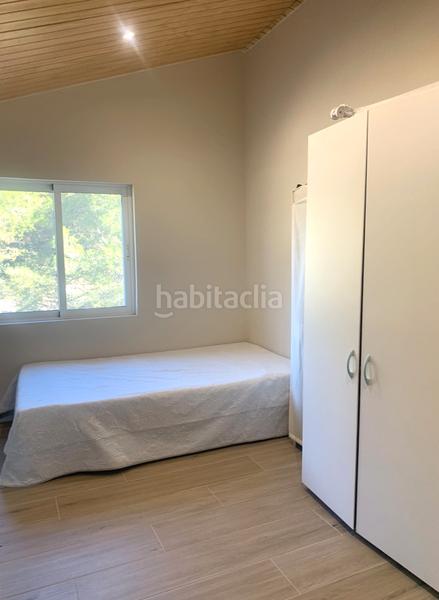 Foto 3d5e0d28-6877-4aa9-8d67-f956fea8138e. Masia amb xemeneia a Perelló (El)