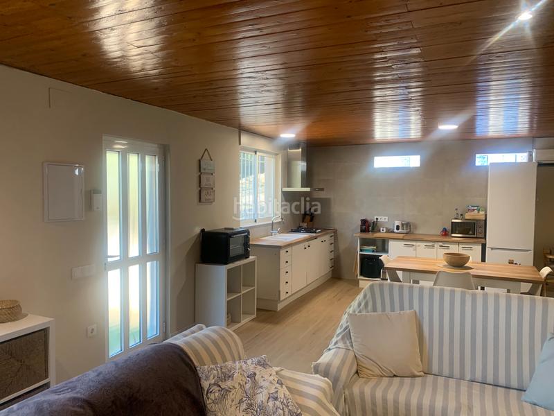 Foto 66c9cadb-d98f-4050-a3cd-112e2dd976b7. Masia amb xemeneia a Perelló (El)