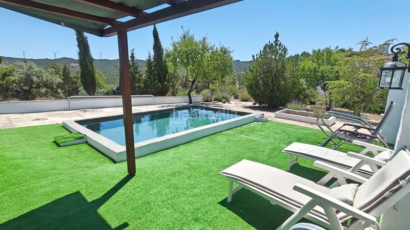 Foto 0a44bcc3-8bf8-4512-91bb-47cf798216ee. Country house with fireplace heating pool in Ascó