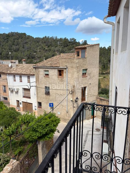 Foto 5c82f23a-746e-44c5-b1a0-ba0b61154d6c. Casa adossada a Rasquera