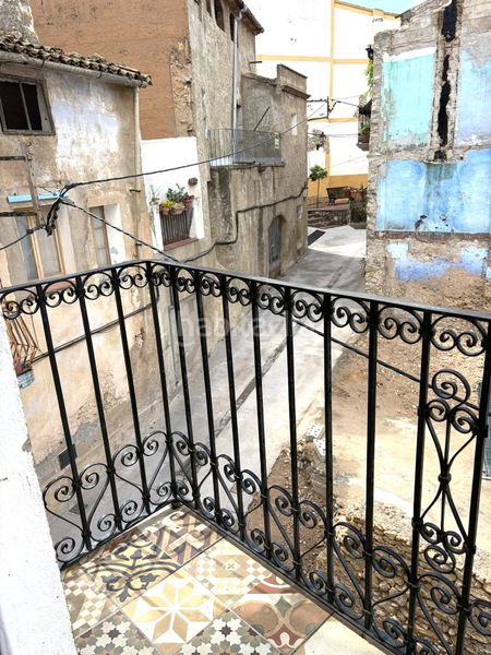 Foto d91440c9-28f2-4970-bdb4-4c7026415f6d. Casa adossada a Rasquera