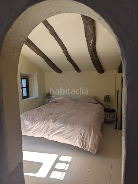 Foto b33a3798-8cdd-4ef5-8293-3d8d8e14ae7a. Masia amb xemeneia calefacció aparcament a Perelló (El)