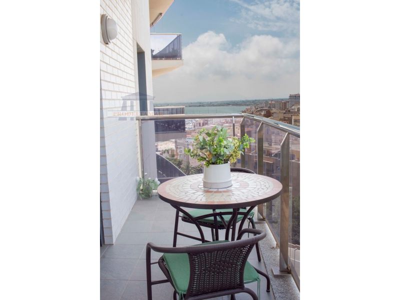 Foto 09794bba-d230-4728-8ae0-80b2199a24ae. Apartament amb aparcament a Ampolla (L´)
