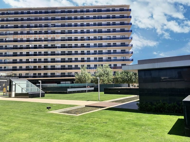 Foto a3633a3e-d0b4-4643-8ab7-d313e0d4ff84. Apartament amb aparcament a Ampolla (L´)