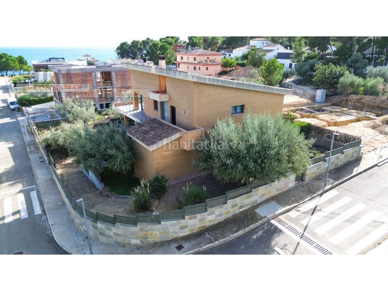 Foto 367e9ab4-9d67-4f1e-a5c4-b7d029ae79c4. Casa a Ampolla (L´)