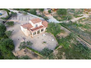 Casa  Poligono 132 paraje 8 clotes. Finca rústica legalizada con vivienda y posibilidad de piscina e