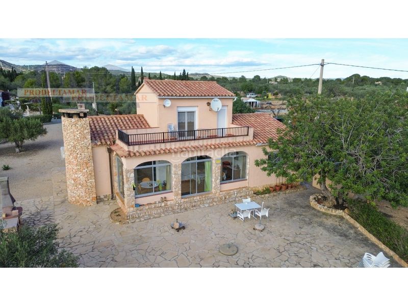 Foto 36debeb6-f09a-4fb0-8a5c-3fdb5dac0306. Casa a Ampolla (L´)