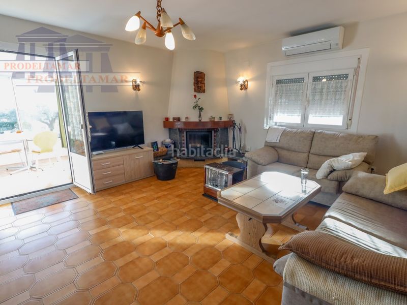 Foto 36ff72e1-f5fd-4f7d-8d06-870bd81b1963. Casa a Ampolla (L´)