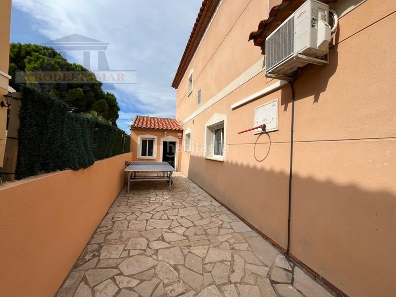 Foto eea65763-f439-4d7d-abf8-ec178bdf3c8e. Casa a Centre Miami Platja