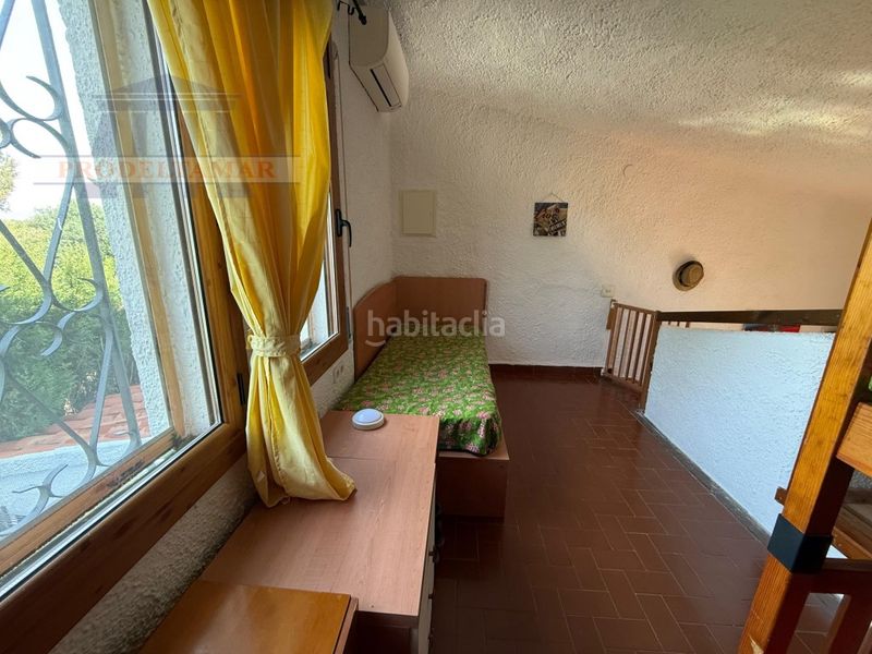 Foto 556d30f1-4e0f-41f9-b789-62efb868ebba. Casa adossada a Platja de Mont-roig Mont-roig del Camp