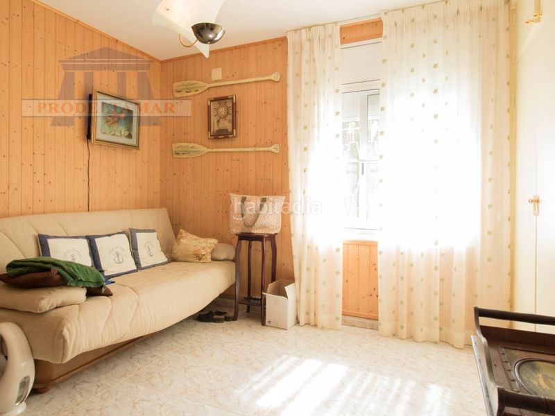 Foto d00b59c8-cf5f-48a2-bd9c-689ca49fd2c4. Casa a Ampolla (L´)