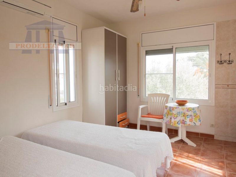 Foto 7ea39758-3fd7-40d5-9a5a-24f0abbf049e. Casa a calle mar roig 40 a Ampolla (L´)