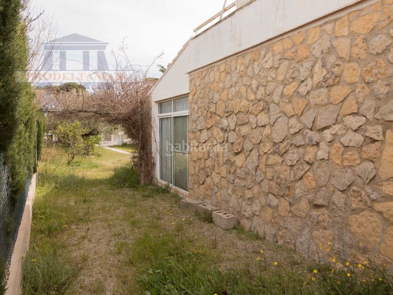 Foto acb7364b-2626-4f37-b34c-4a22548f33af. Casa a calle mar roig 40 a Ampolla (L´)