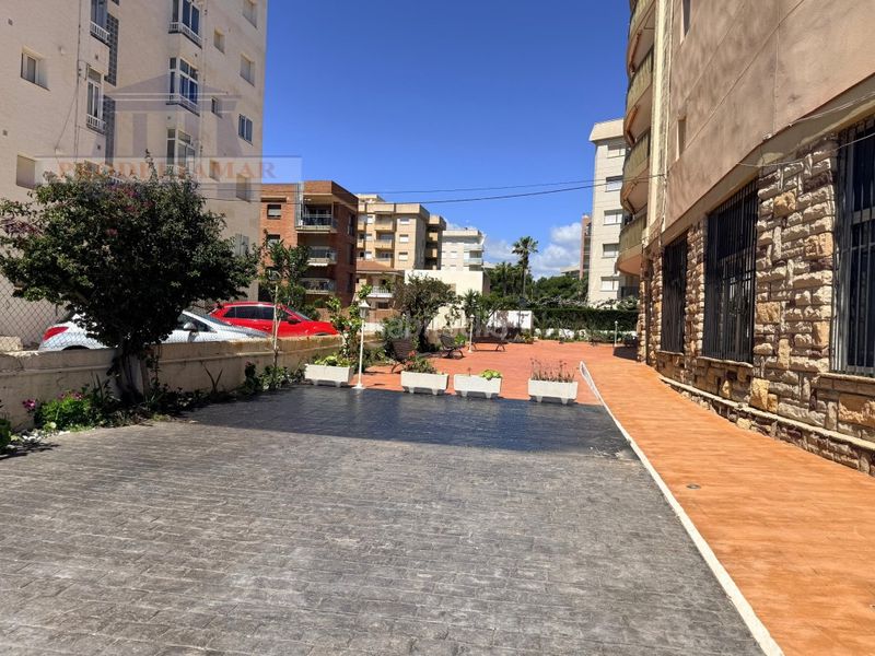 Foto 9bc64b1b-7cf4-4191-921e-e17fa96243e3. Estudi a Passeig Marítim Miami Platja