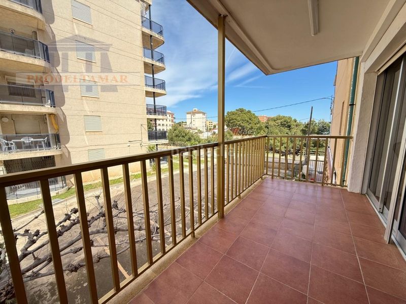 Foto f37b96cd-d65e-417a-9131-450fb4cf0170. Estudi a Passeig Marítim Miami Platja