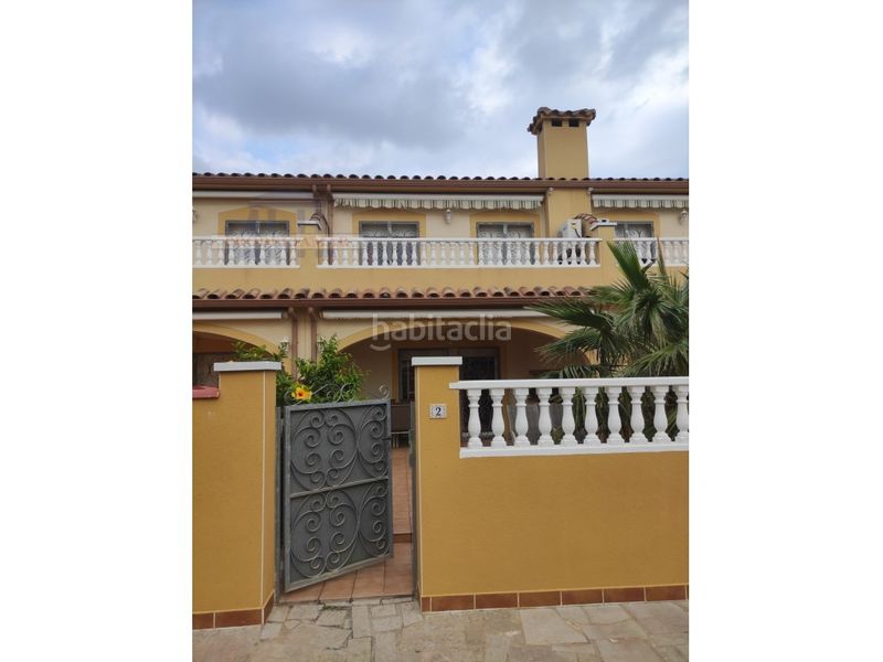 Foto 47675123-392b-4261-8460-0118ae48fefe. Casa adossada amb aparcament a Centre Miami Platja