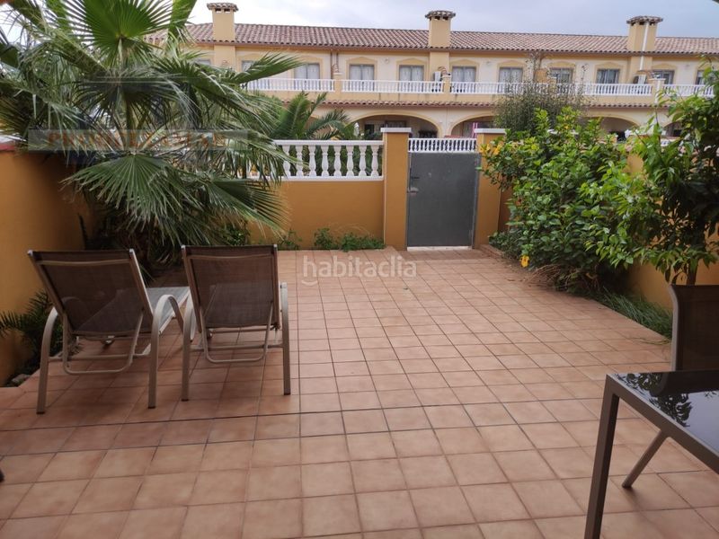 Foto 514be3e5-a6e2-4a83-beff-e161ca2417ac. Casa adossada amb aparcament a Centre Miami Platja