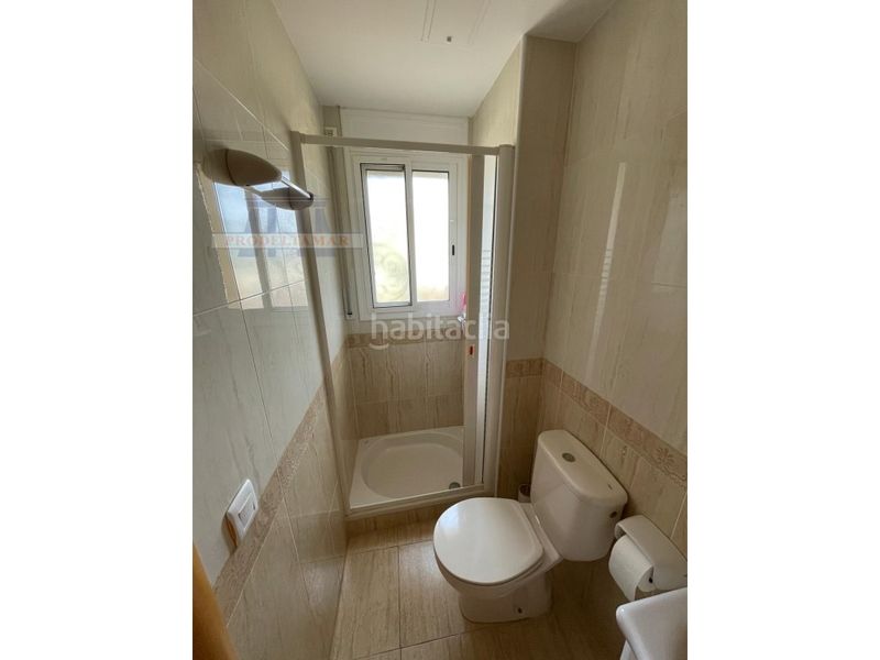 Foto a5d2c6a1-ca2b-4804-9381-0cda66da2481. Casa adossada amb aparcament a Centre Miami Platja