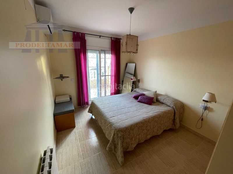 Foto a61ad343-0194-4b66-8b0e-5766ac0dc5a9. Casa adossada amb aparcament a Centre Miami Platja