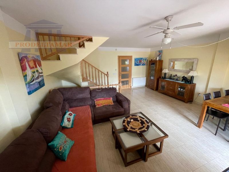 Foto e73eb5ba-6521-4a83-a291-1ede7058ef7c. Casa adossada amb aparcament a Centre Miami Platja
