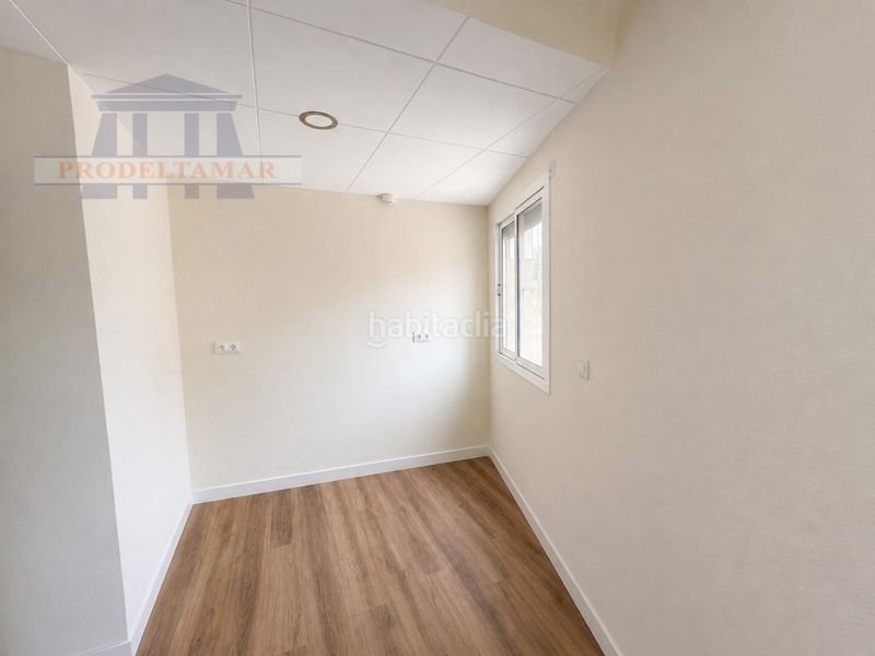 Foto 3c61adbc-87e2-41be-bb40-595c44f5bce1. Apartament a Ampolla (L´)