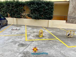 Parking coche en Major 50. Plaza de parking exterior en calle mayor