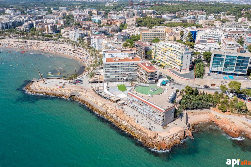 Foto 6100cdc0-fa78-4a99-bf70-165bad80fbf2. Pis a de tortosa 4 a Mar i Camp - Platja dels Capellans Salou