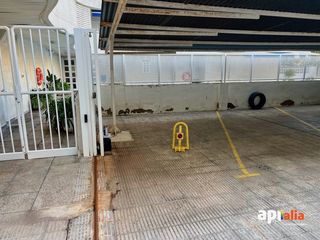 Parking coche en Major 26