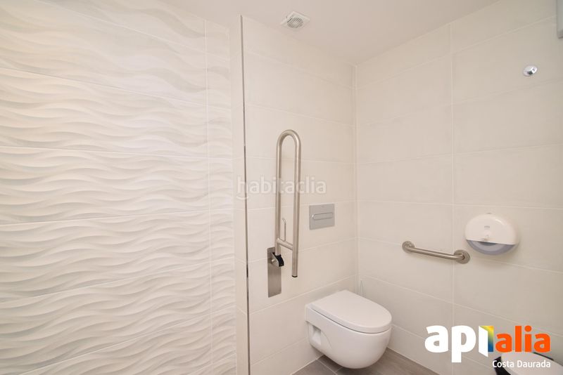 Foto 8ebfe177-29fd-4fb9-9ff5-331875d3c9c0. Local comercial a de miramar 10 a Platja de Ponent Salou