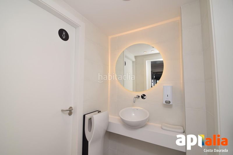 Foto d869530e-7257-49bb-9d9f-1630b8a11964. Local comercial a de miramar 10 a Platja de Ponent Salou