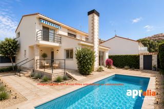 Casa  De la pau. Gran casa individual en el centro salou