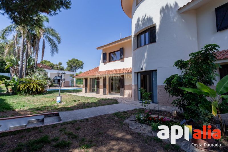 Foto be876203-a54f-46bf-998e-341fba1bc33a. Chalet in del bosc del quec 19 in pla de maset - cap de Salou Salou