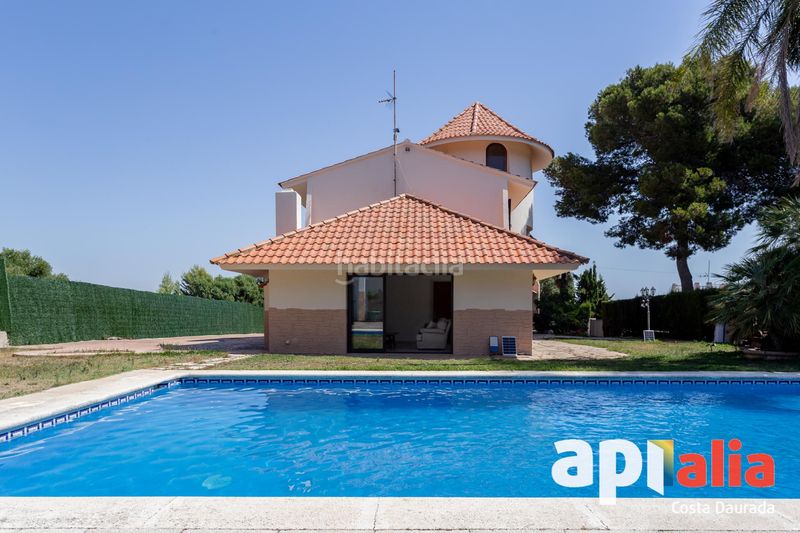 Foto c5913ff5-9aa9-4b4c-9520-6646e6f64988. Chalet in del bosc del quec 19 in pla de maset - cap de Salou Salou