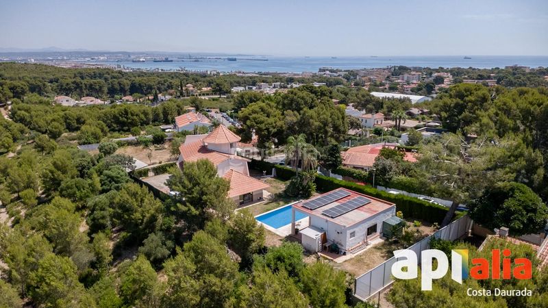 Foto d2cd0f0f-67c7-4c3d-aa72-0e445f8f4384. Chalet in del bosc del quec 19 in pla de maset - cap de Salou Salou