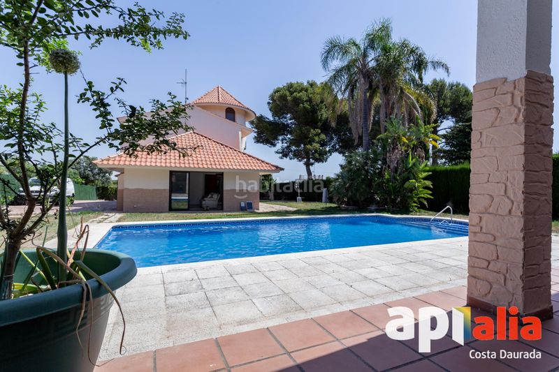 Foto ea767146-b473-4c3c-b7b0-1bbd2a10f138. Chalet in del bosc del quec 19 in pla de maset - cap de Salou Salou