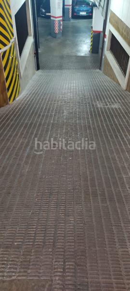 Foto ebeb77a0-99ef-4419-9886-4fdbbd5421ce. Parking voiture dans Barrio de Patraix Valencia