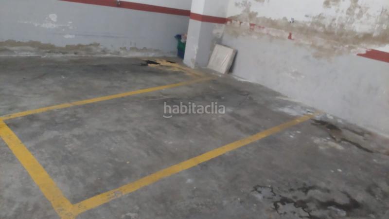 Foto f4d19a34-8f3a-4310-8342-c43385ea30f9. Car parking in Nou Moles Valencia