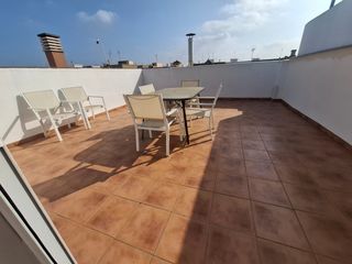 Rent Penthouse  Carrer de fermín galán i garcía hernandez. Ático tríplex en alquiler en burjassot en valencia