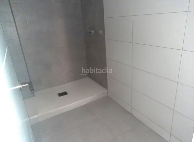 Foto 016983dd-ceb5-4c17-b9db-4209cd41a27e. Pis a Tres Forques Valencia