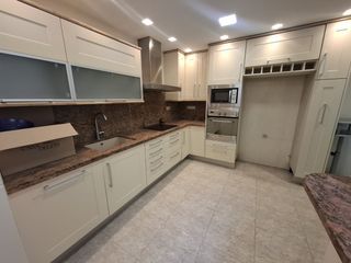 Pis  Avinguda de gaspar aguilar. Piso en venta en jesús en valencia