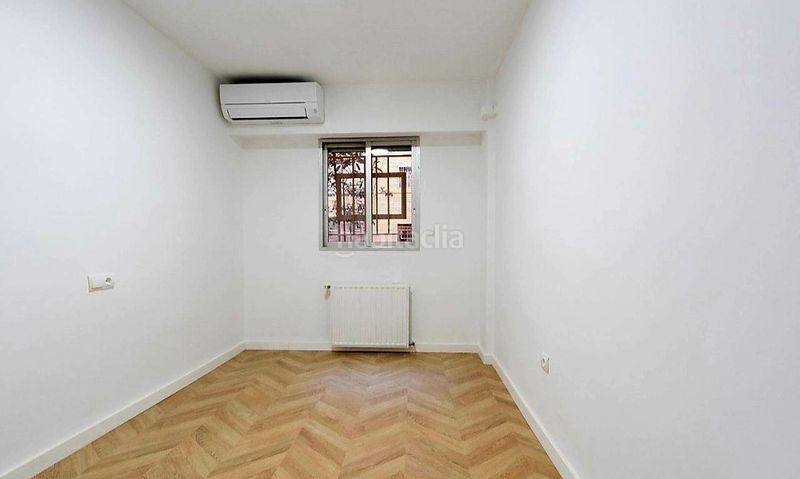 Foto d8de5dbb-f790-4627-9eec-94b0be205efb. Pis amb aparcament a La Petxina Valencia