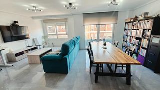 Flat  Carrer de pintor stolz. Piso en venta en nou moles en valencia