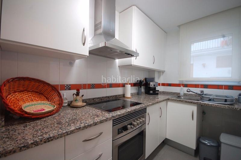 Foto 48a3d851-6ce3-427d-88a6-15fea0dc859a. Planta baja en carrer sant sebastià 8 céntrico apartamento de 3 dormitorios, 1 baño, cocina, salón comedor y una gran terraza equipada con mobiliario para momentos de en Tossa de Mar