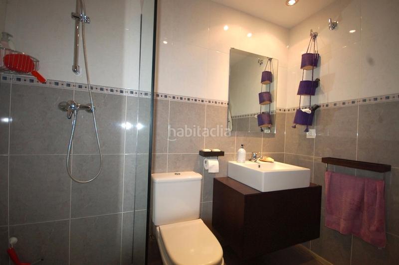 Foto 8a7b16a9-3e77-4fcc-8e67-1e3889dabe1a. Planta baja en carrer sant sebastià 8 céntrico apartamento de 3 dormitorios, 1 baño, cocina, salón comedor y una gran terraza equipada con mobiliario para momentos de en Tossa de Mar