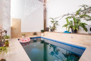 Mas  Carrer sant josep. Magnífica casa con patio y piscina privada en el corazón de toss