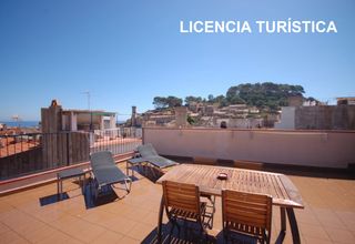 Pis a Tossa de Mar. Encantador apartamento con licencia tur�stica junto al castillo
