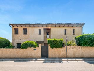 Chalet à La Nucia Pueblo. Encantadora casa rústica con impresionantes vistas al mar y a la
