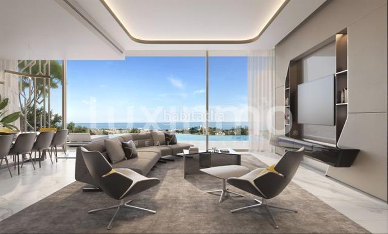 Foto a10c0b88-426b-42e3-a2dc-34aa53a4c349. Chalet exclusivo complejo residencial con vistas al mar junto al campo de golf en benahavis en Benahavís