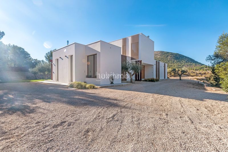 Foto 4f1dd315-a4f8-40e1-8d30-bc0671c5bd30. Xalet amb piscina a Finestrat pueblo Finestrat