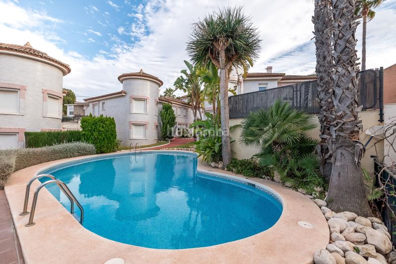 Foto beb5c13b-31e4-47c0-80e0-322e2ff4ae02. Doppelhaus mit pool in L´Albir Alfàs del Pi (l´)